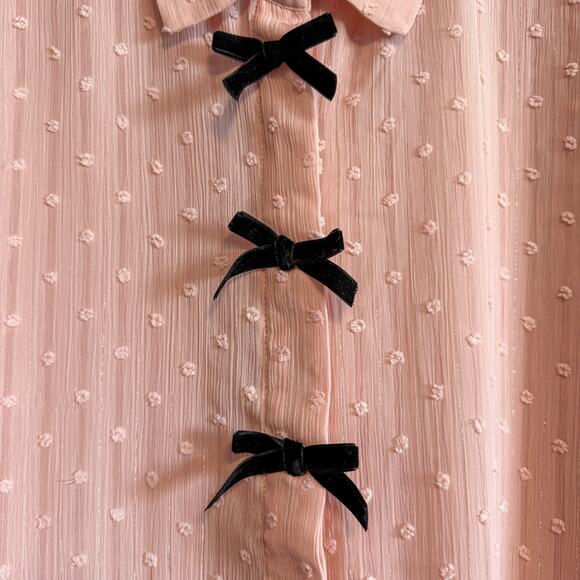 Torrid Pink Chiffon Textured Swiss Dot Semi-Sheer Bow Blouse Size 6X (30) - Picture 9 of 16